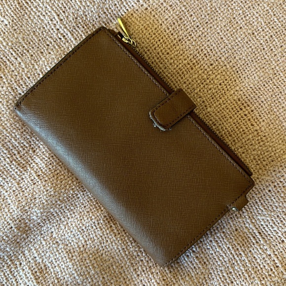 MICHAEL KORS Travel Wallet - Picture 2 of 9